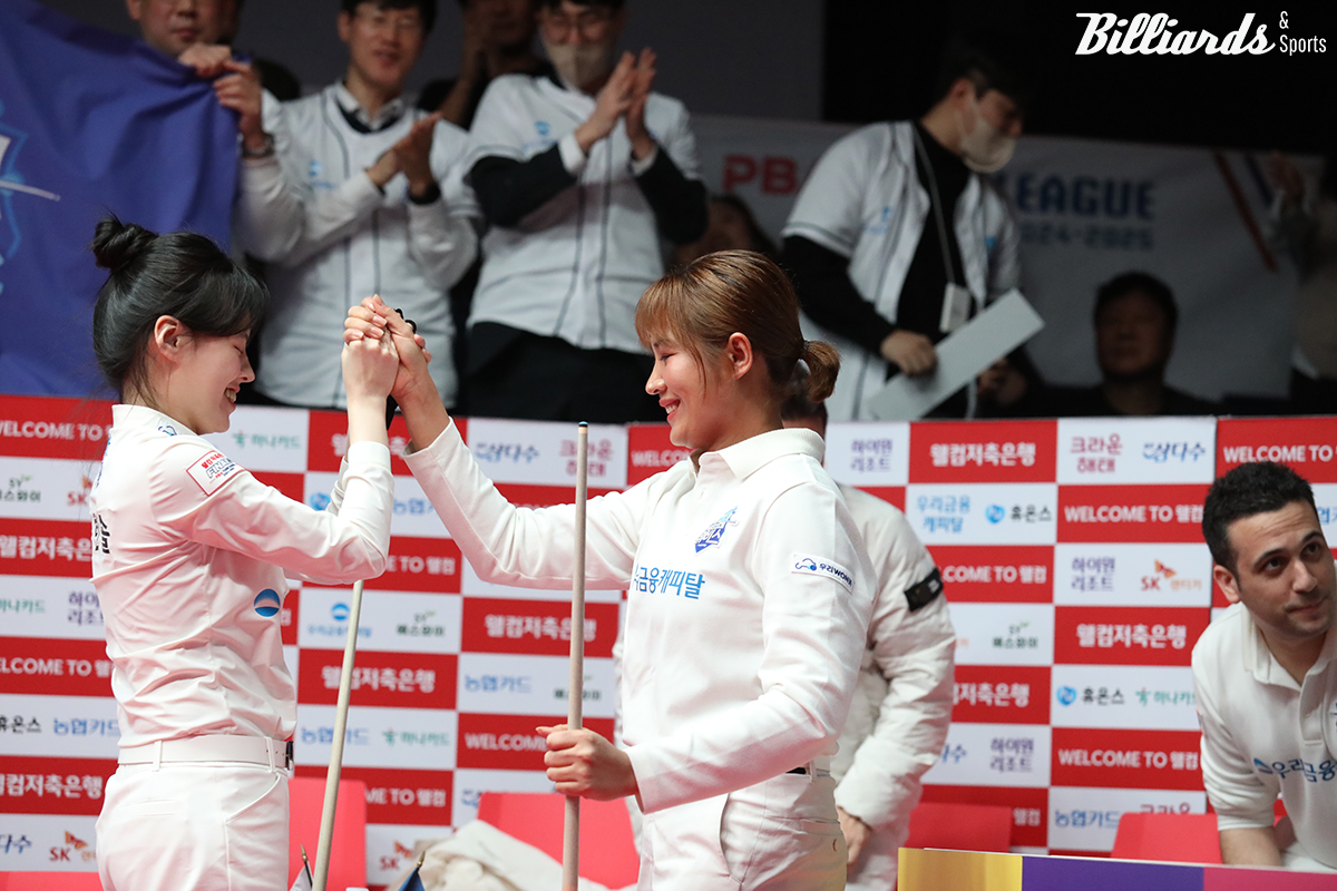 우리금융캐피탈은 2세트 여자복식에서 스롱 피아비-서한솔이 승리를 거두며 세트스코어 2-0으로 앞섰다.