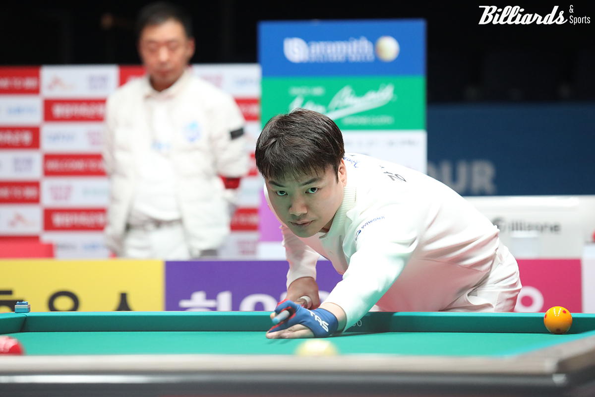 1세트 승리에 이어 3세트 남자단식에서 승리를 거둔 강민구(우리금융캐피탈).