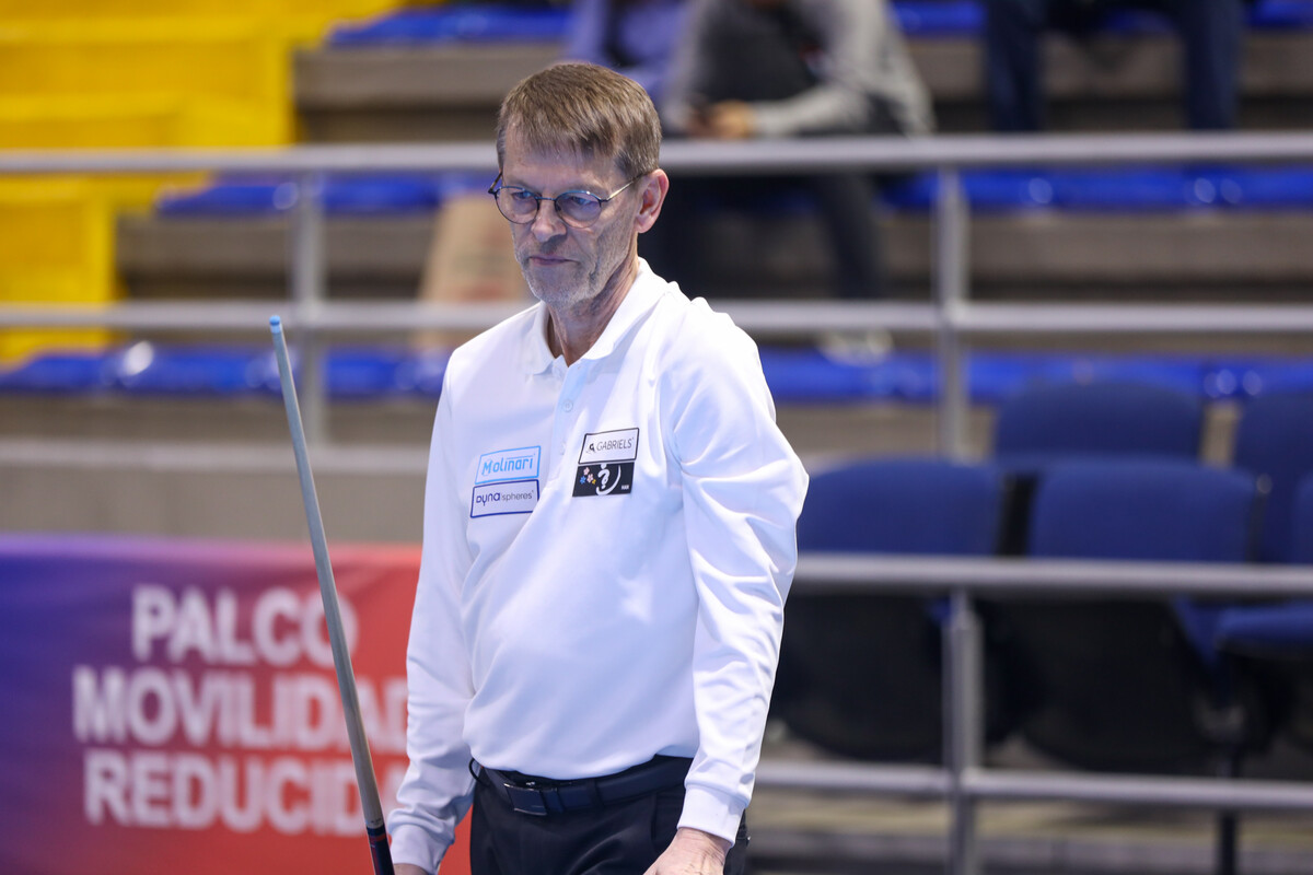 1무 1패로 탈락 위기에 놓였던 토브욘 블롬달(스웨덴)은 마지막 경기에서 하이런 12점을 터트리며 허정한을 꺾고 16강에 진출했다.