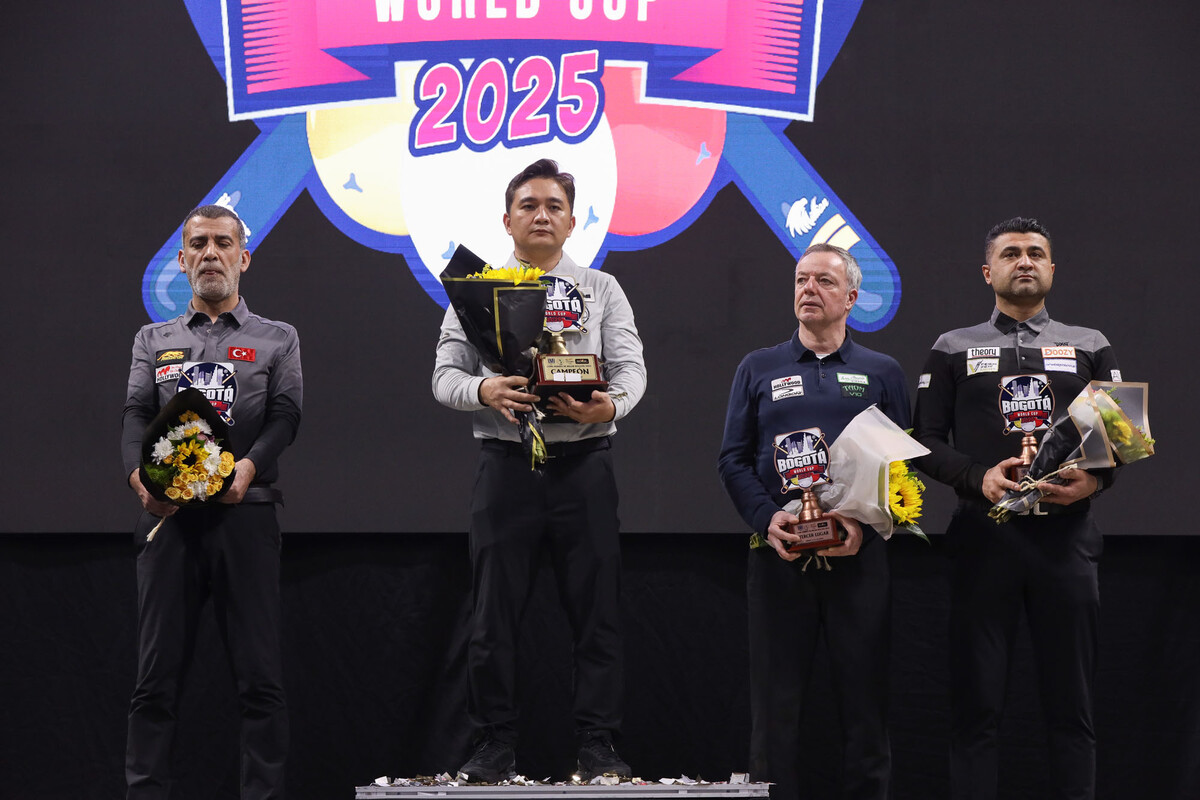 입상자들 왼쪽부터 준우승 타슈데미르, 우승 쩐타인룩, 공동3위 딕 야스퍼스, 톨가한 키라즈.