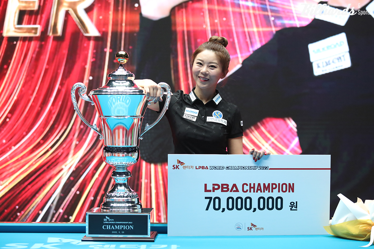 김가영은 월드챔피언십 첫 대회에서 준우승에 그쳤으나, 다음 21-22시즌에 우승을 차지하며 상금 7천만원을 획득했다.