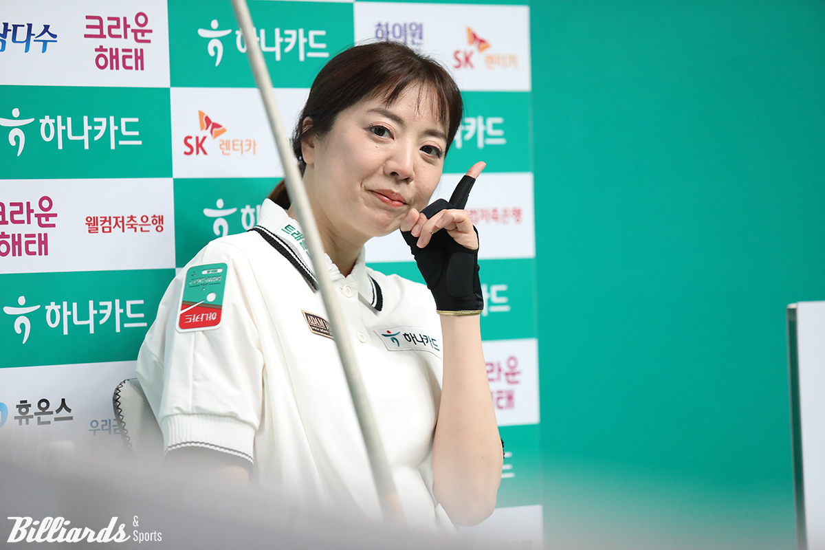 지난 시즌 프로당구(PBA) 투어에서 2승을 거두고 팀리그 포스트시즌 챔피언에 오르며 3개의 우승트로피를 들어올렸던 사카이 아야코(하나카드)는 이번 시즌에는 팀리그 플레이오프 포함 준결승에만 세 차례 올라가며 아쉽게 시즌을 마감하고 있다.  사진=이용휘 기자