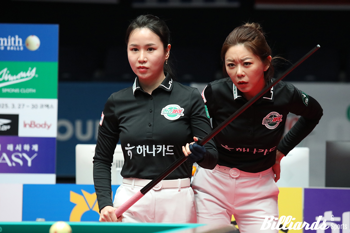 LPBA 월챔 첫 경기서 대결하는 하나카드의 김진아(좌)와 김가영(우).