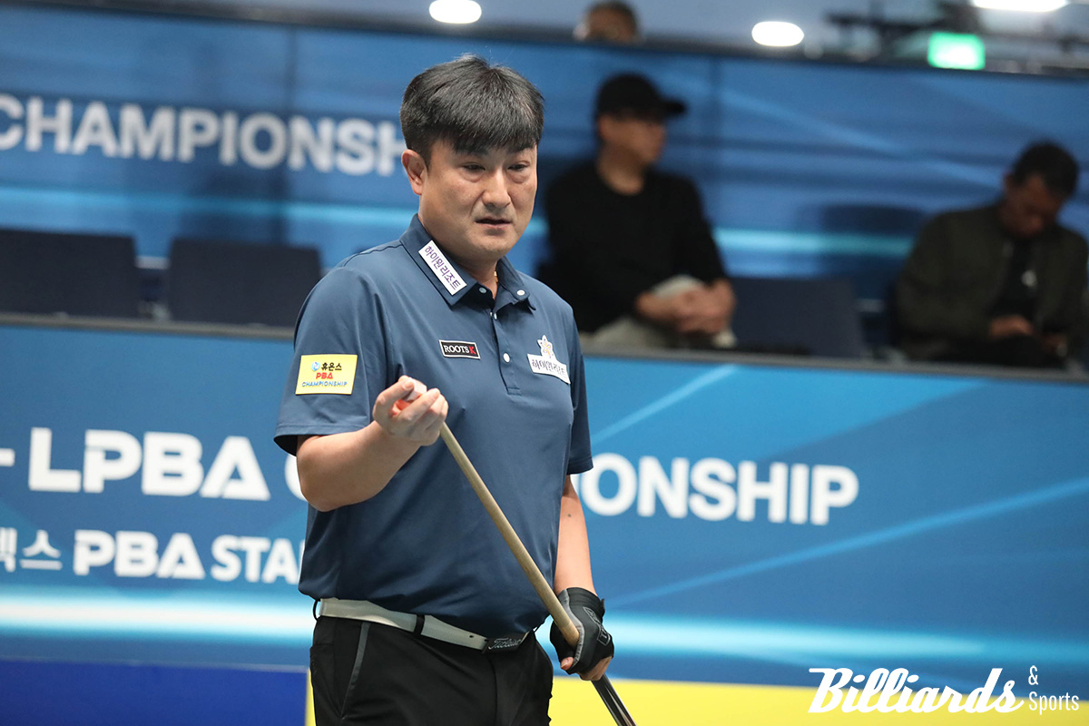 김재근보다 이틀 먼저 부친상을 당한 이충복(하이원리조트)도 슬픔을 뒤로 하고 월드 챔피언십 무대에 데뷔한다.