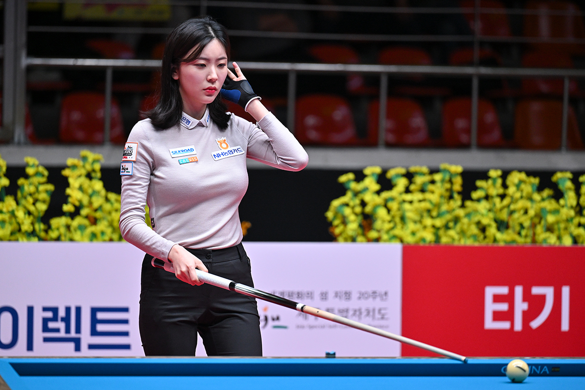 스롱을 꺾고 1승을 거둔 정수빈은 11일 오후 5시에 김민영(우리금융캐피탈)과 조별리그 두 번째 승부를 벌인다.