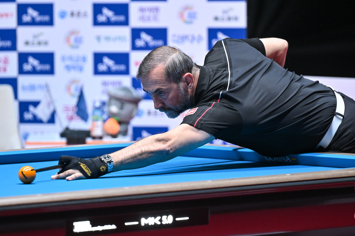 세미 사이그너(웰컴저축은행)가 PBA 월드챔피언십 조별리그 B조에서 2승을 거두며 16강 진출을 확정했다.  사진=PBA 제공