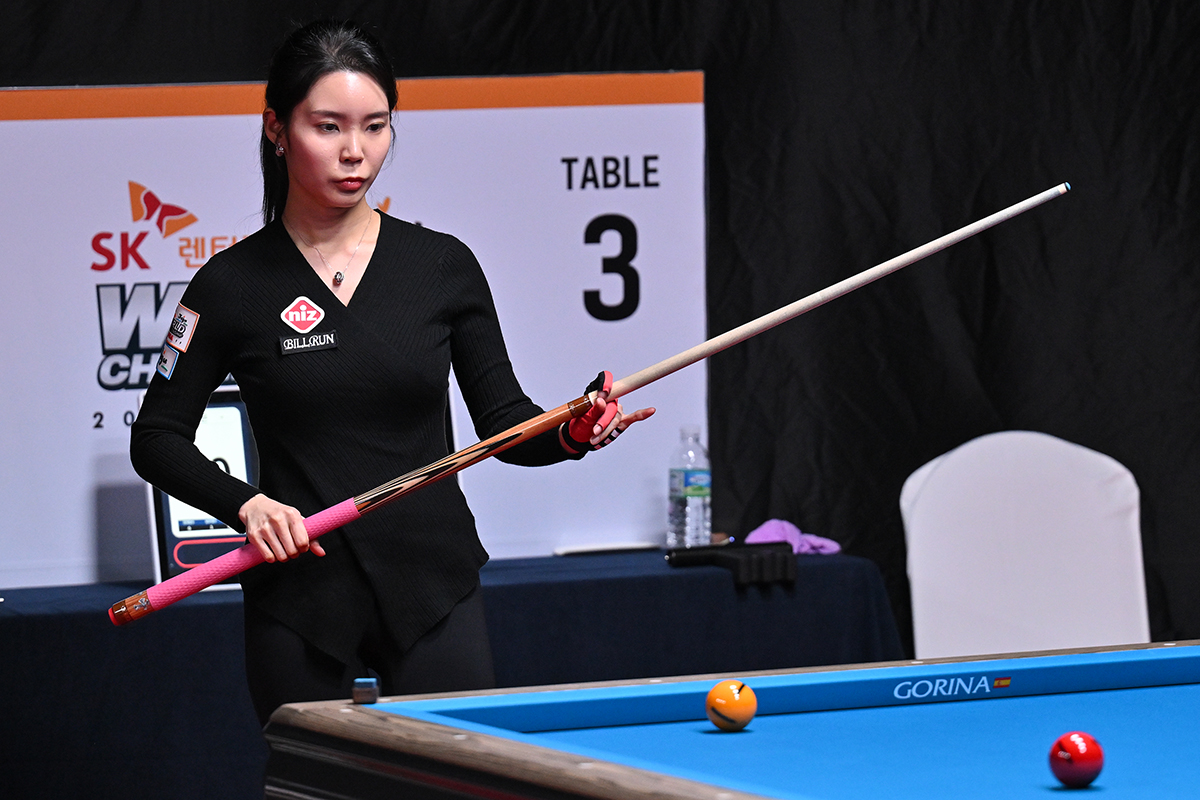 이우경은 2년 전 월드챔피언십 조별리그에서 임정숙에게 1-2로 한 차례 패했다. 당시 두 선수가 2승 1패 동률이 됐는데, 애버리지에서 밀린 이우경이 3위로 탈락했고 임정숙은 본선에 올라 개인 최고 성적인 4강을 달성했다. 