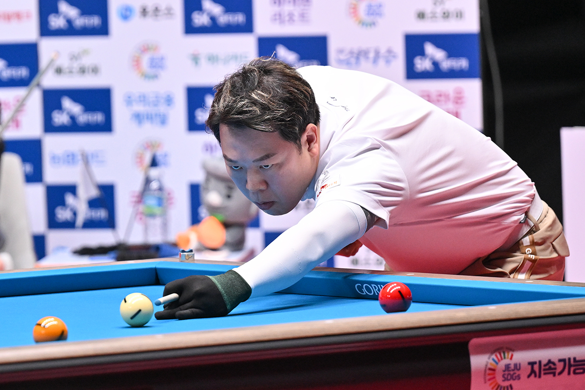 강동궁(SK렌터카)이 PBA 월드챔피언십 조별리그 마지막 경기에서 부라크 하샤시(하이원리조트)를 3-1로 꺾고 16강에 진출했다. 사진=PBA 제공