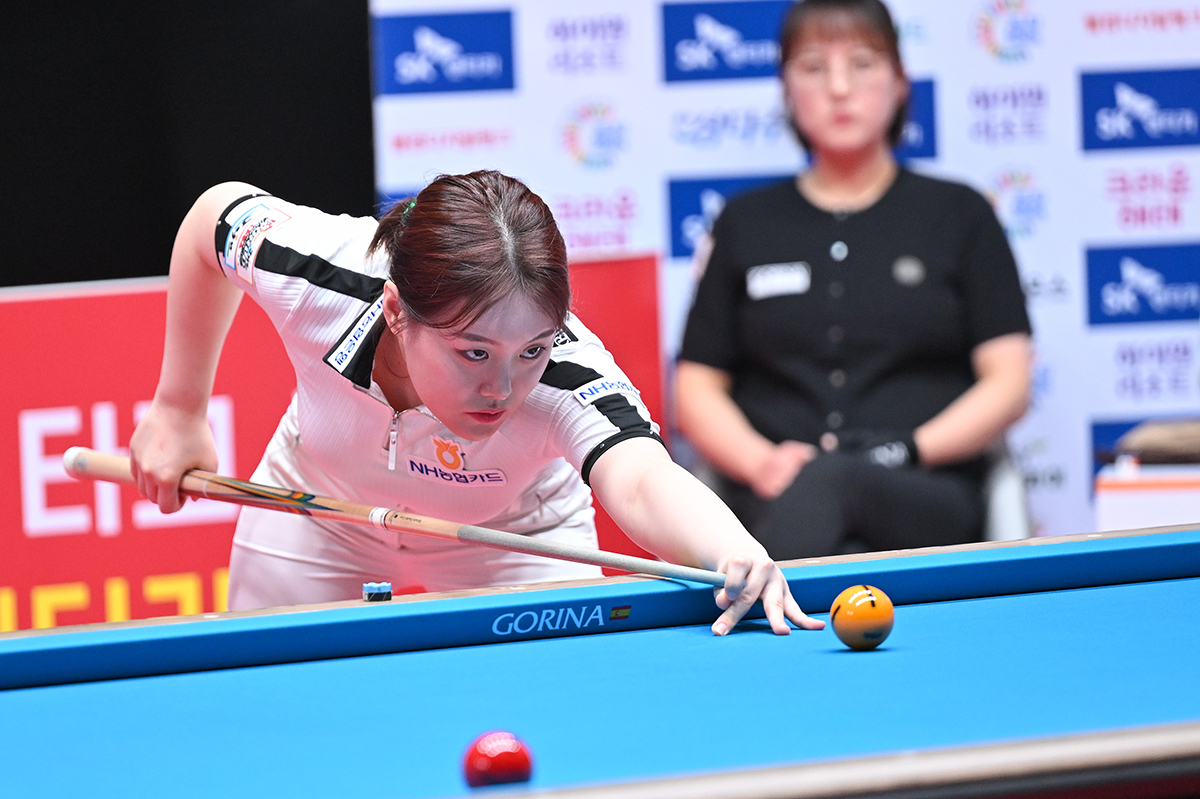 김보미(NH농협카드)는 1승 1패로 마지막 경기에서 팀 동료 김민아(NH농협카드)와 최종전을 치른다.