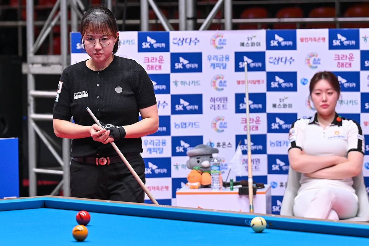 장혜리가 LPBA 월드챔피언십 H조 경기에서 김보미(NH농협카드)와 2승 1패, 세트득실 +1까지 동점이 되면서 애버리지를 앞서며 조 2위로 16강에 진출했다.  사진=PBA 제공  