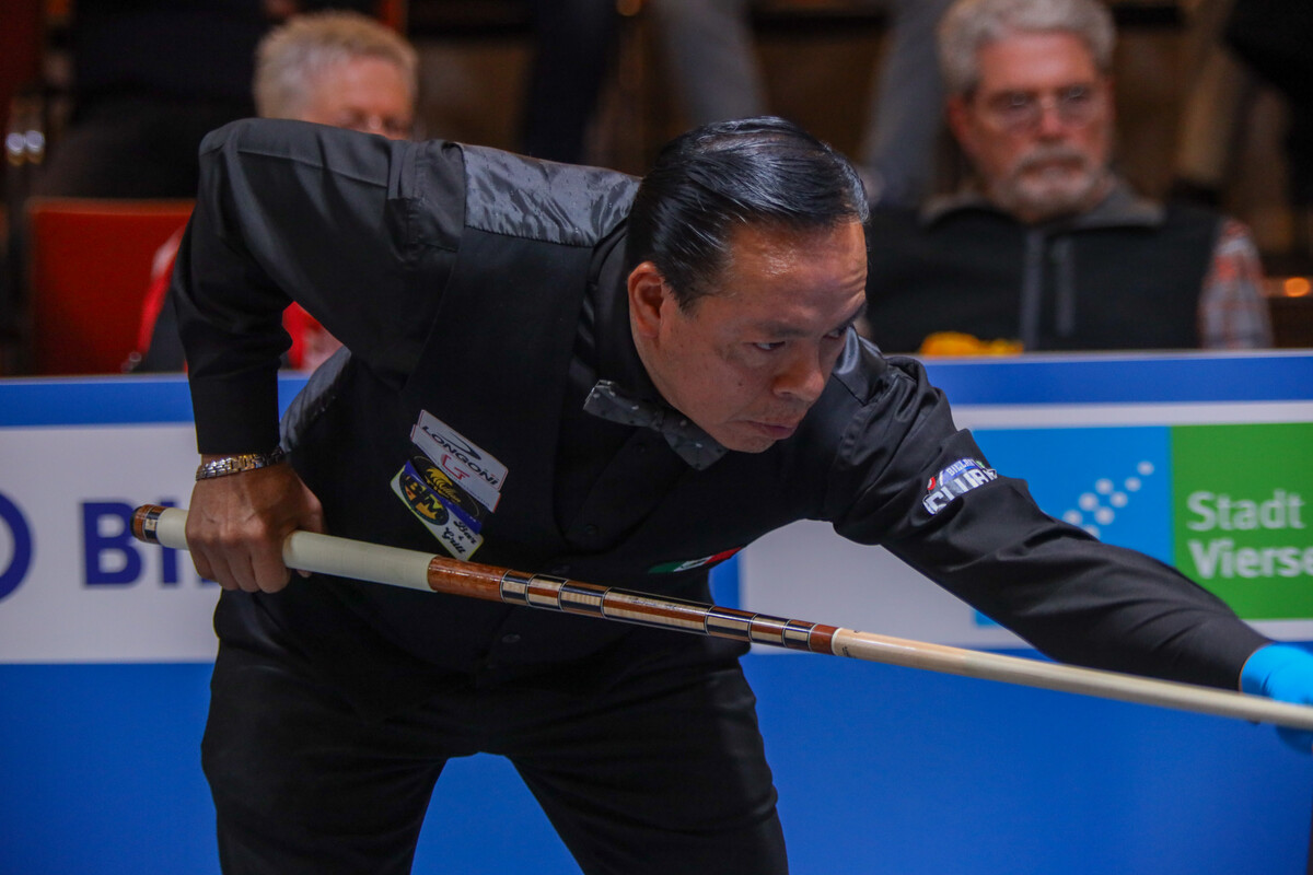 조명우와 제레미 뷔리를 꺾고 멕시코의 8강 진출을 견인한 하비에르 베라.