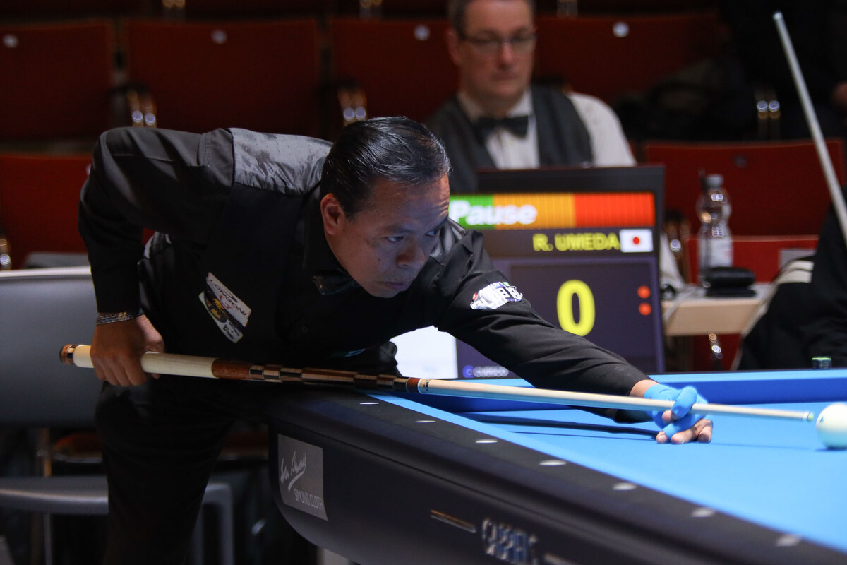 멕시코의 하비에르 베라는 읾본의 우메다 류지와 대결해 막판 역전에 성공하며 멕시코의 8강 진출을 견인했다.