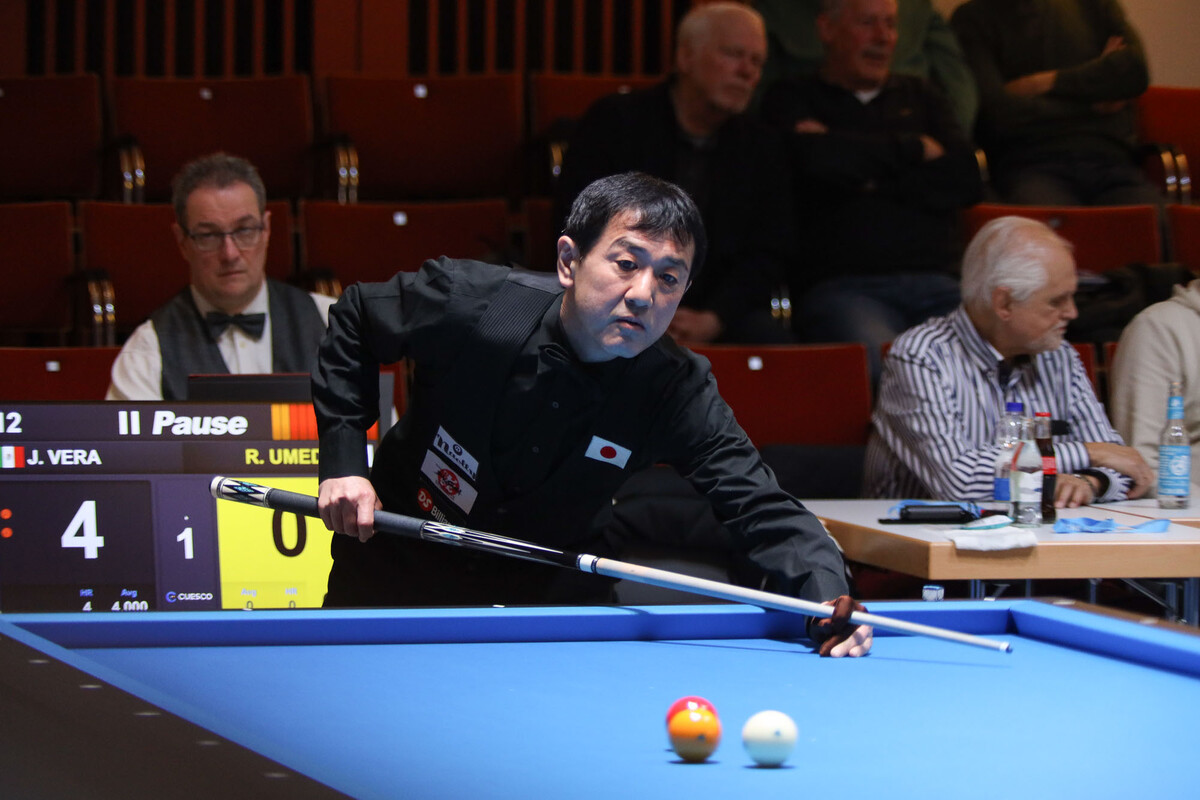 전날 한국의 조명우를 꺾은 우메다 류지(일본)는 이날 베라와 40:40 무승부를 거두며 선전했다.