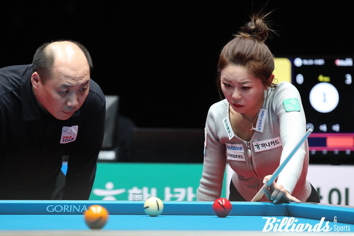 득점을 확인하는 김가영.