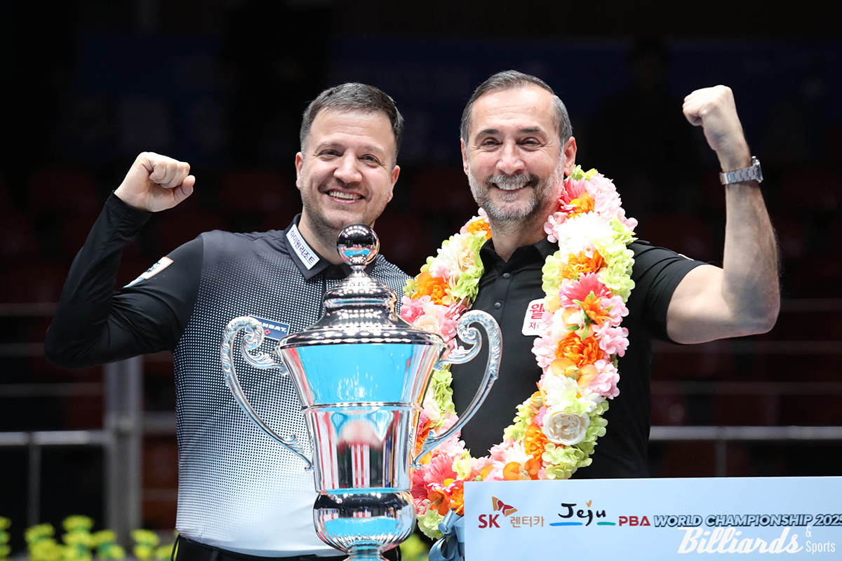 튀르키예의 세미 사이그너(오른쪽)와 륏피 체네트(왼쪽)가 17일 밤 제주도에서 열린 PBA 월드챔피언십을 우승하자 튀르키예당구연맹을 비롯한 당구계가 축하의 메시지를 전했다.  사진=제주/이용휘 기자