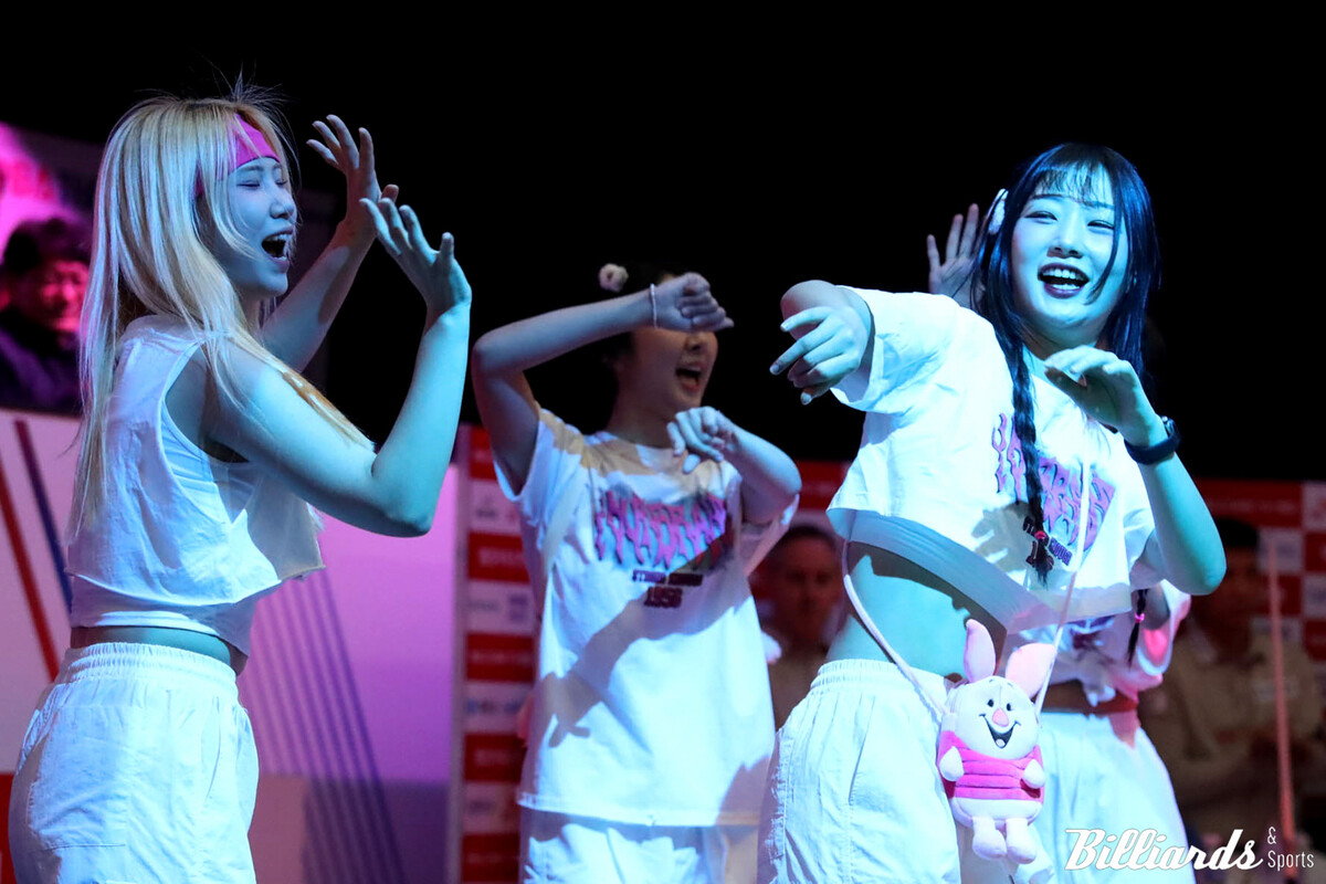 프바걸즈 단체사진