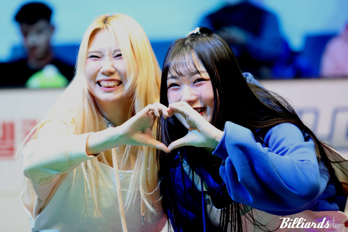 프바걸즈  유채연,추소연