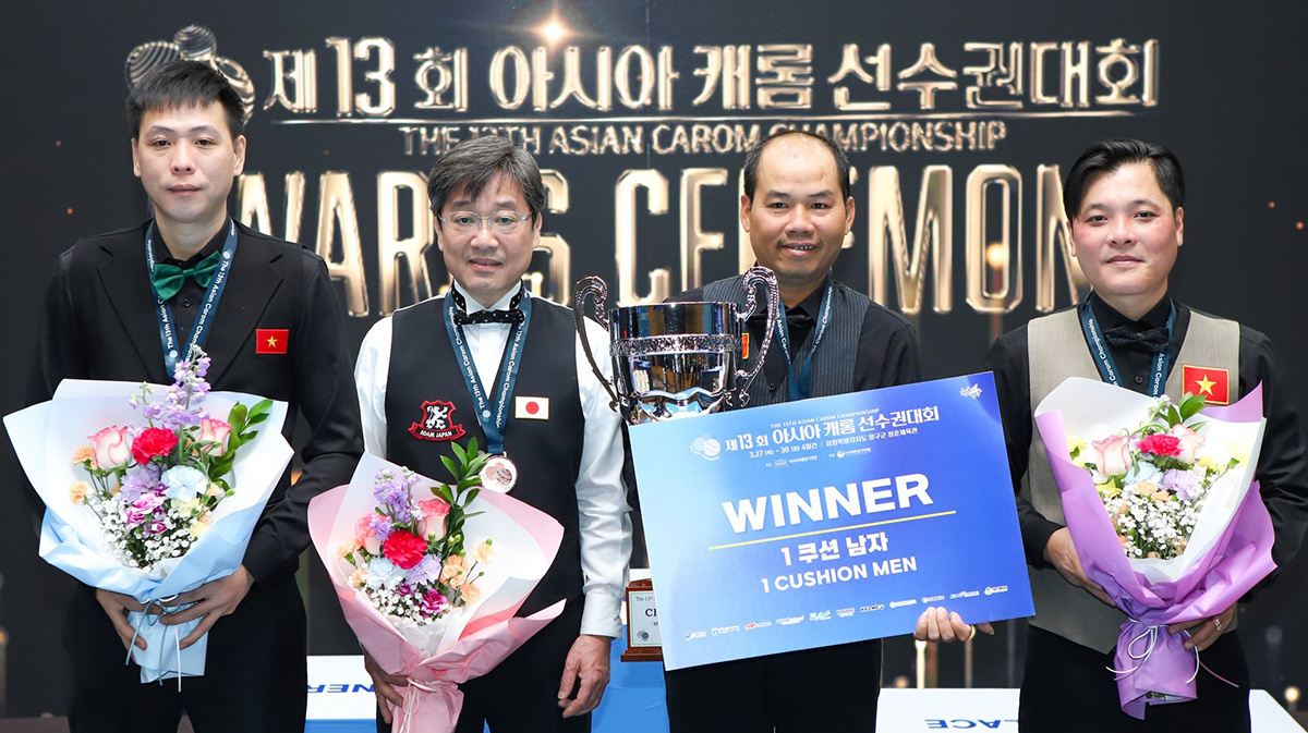 베트남이 이번 아시아캐롬선수권대회 1쿠션 부문 4강을 싹쓸이하며 '1쿠션 강국'의 자리를 되찾았다. 왼쪽부터 공동3위 레꾸옥빈꽝, 모리 요이치로, 우승 호호앙헝, 준우승 보푸옥탄.  사진=대한당구연맹 제공