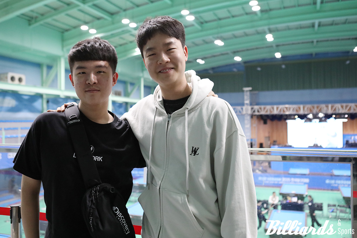 국토정중앙배 전국당구대회가 열리고 있는 강원도 양구에서 '최연소 PBA 챔피언' 김영원이 '아시아캐롬선수권'을 앞둔 김도현을 응원했다. 사진=양구/이용휘 기자