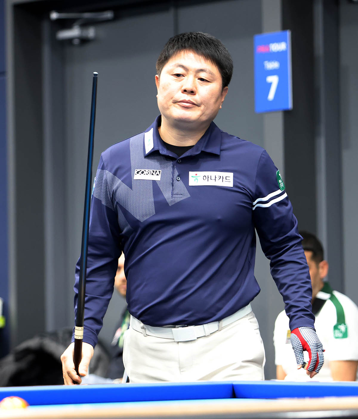 1부 투어에서 강등된 하나카드의 주장 김병호는 PBA 큐스쿨 2라운드에서 