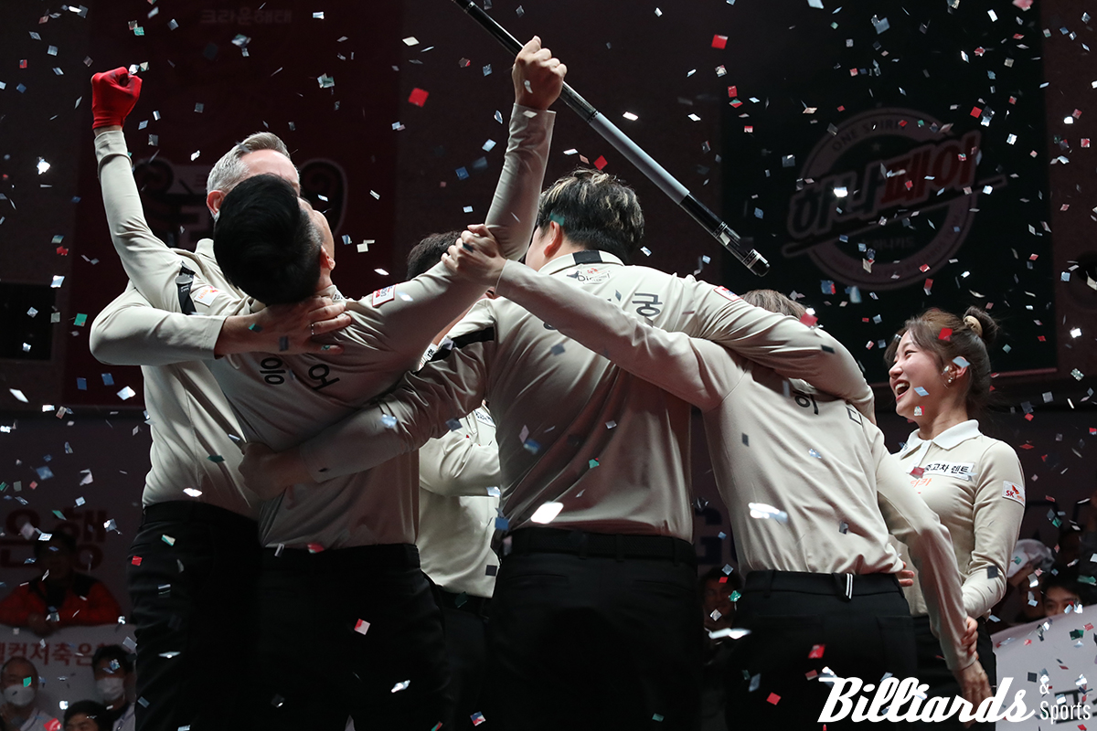 2024-25시즌 웰컴저축은행 PBA 팀리그 포스트시즌 파이널에서 우승을 차지한 SK렌터카. 사진=빌리어즈앤스포츠 DB