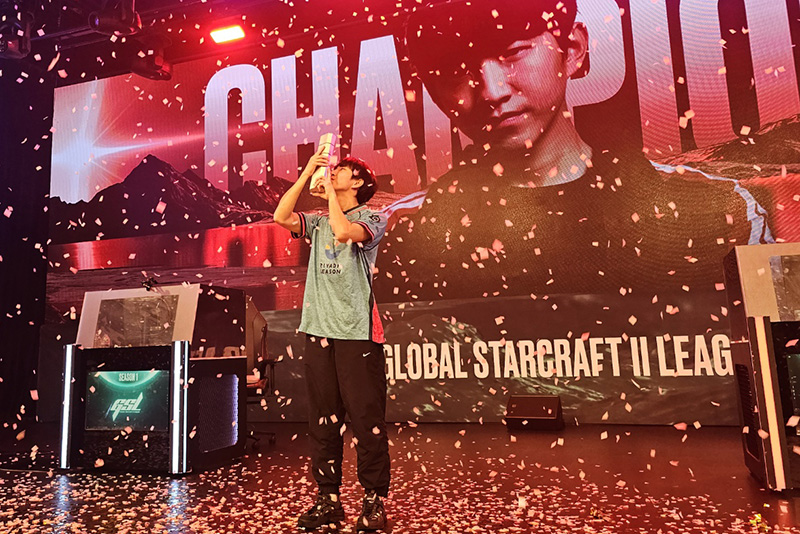 '2025 GSL 시즌1' 우승자 김준호. 김준호는 GLS 통산 2승을 달성했다. 사진=SOOP 제공