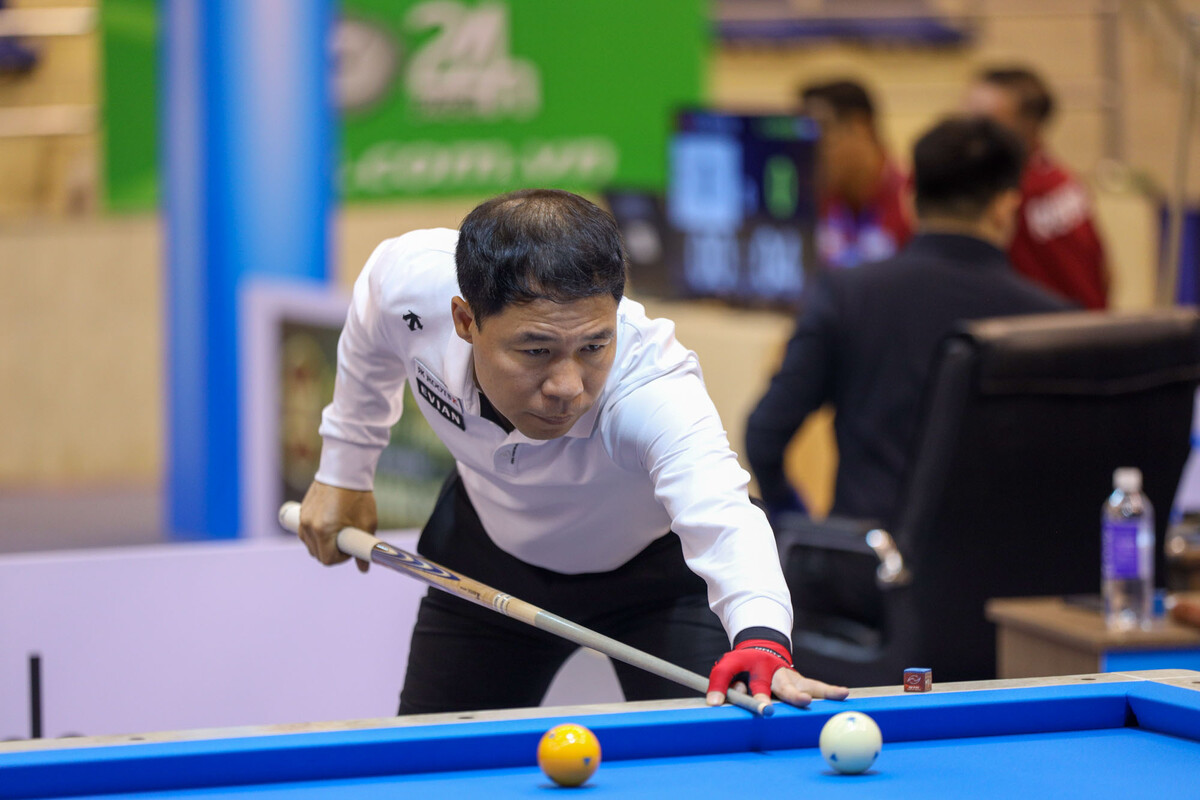 24일 베트남에서 열린 '호찌민 3쿠션 당구월드컵' 16강전에서 승리하며 8강에 진출한 허정한(경남).  사진=SOOP 제공