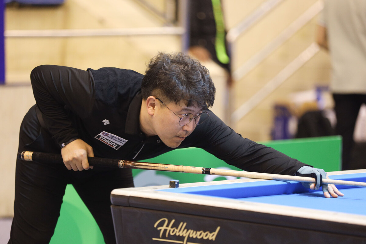 처음 준결승에 올라온 황봉주는 허정한을 끈질기게 추격해 역전에 성공했지만, 막판 공세를 막지 못하고 아쉽게 패했다.