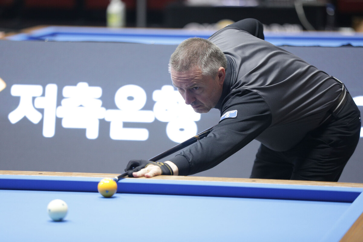 프레데리크 쿠드롱(벨기에)은 이날 첫 경기 패배로 발목을 잡혀 E조 3위로 탈락했다.