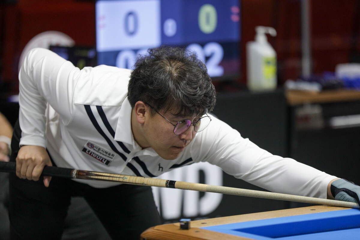 호찌민 당구월드컵에서 4강에 올랐던 황봉주(시흥체육회)는 마지막 경기를 져 1타 차이로 K조 2위에 머물러 탈락의 고배를 마셨다.