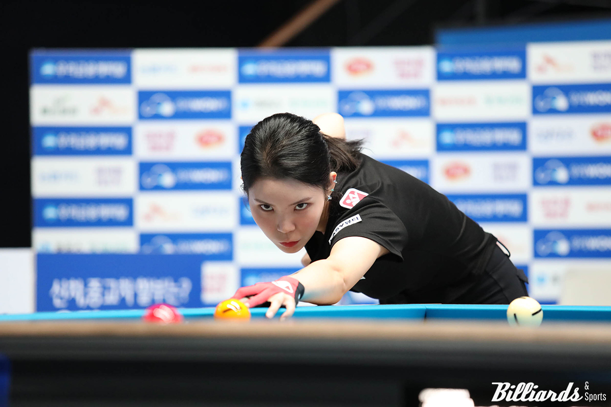 이우경(에스와이)이 18일 열린 우리금융캐피탈 LPBA 챔피언십 32강전에서 임정숙(크라운해태)을 세트스코어 3-0으로 꺾고 16강에 진출했다.  사진=고양/이용휘 기자