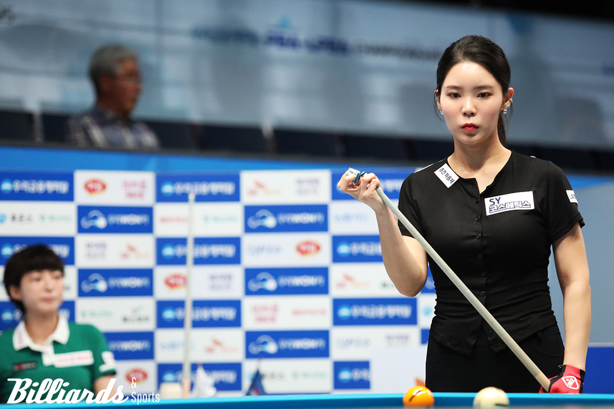 임정숙을 상대로 애버리지 1.571을 기록하며 16강에 오른 이우경.