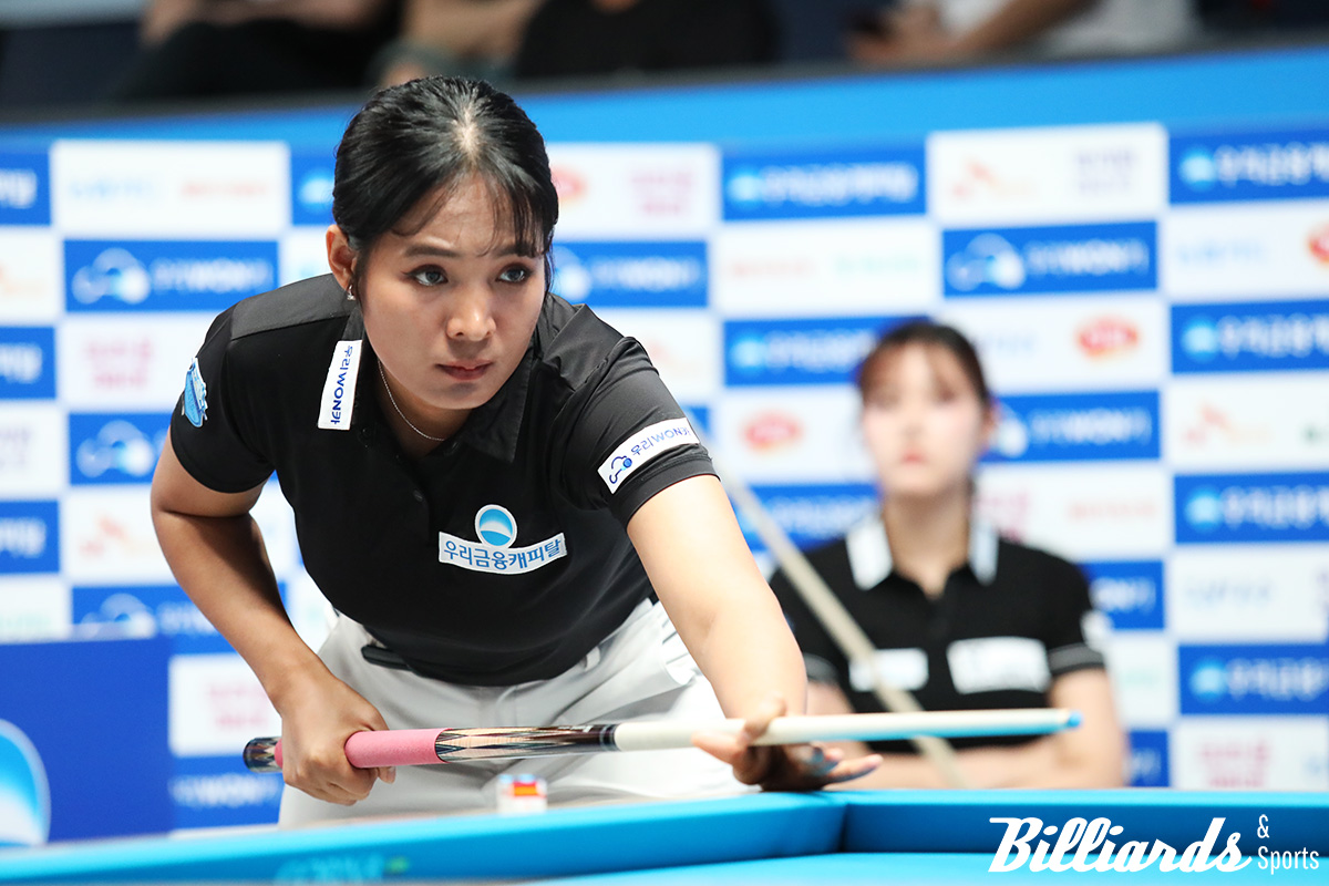 스롱은 먼저 두 세트를 따냈으나 연이어 세 세트를 빼앗기며 결국 16강에서 탈락했다.