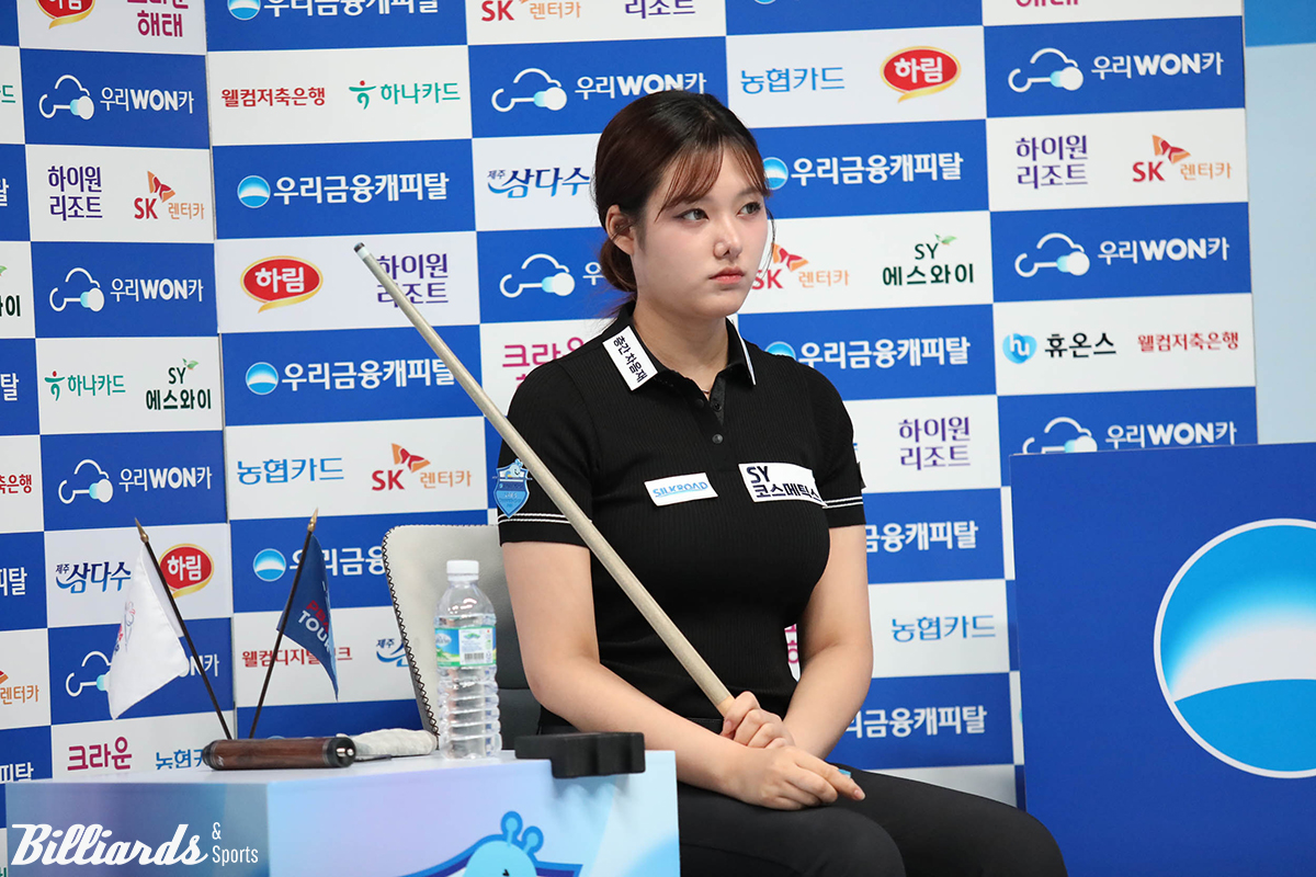 16강에서 스롱 피아비(우리금융캐피탈)를 꺾고 올라온 권발해는 이신영에게 져 아쉽게 탈락했다.