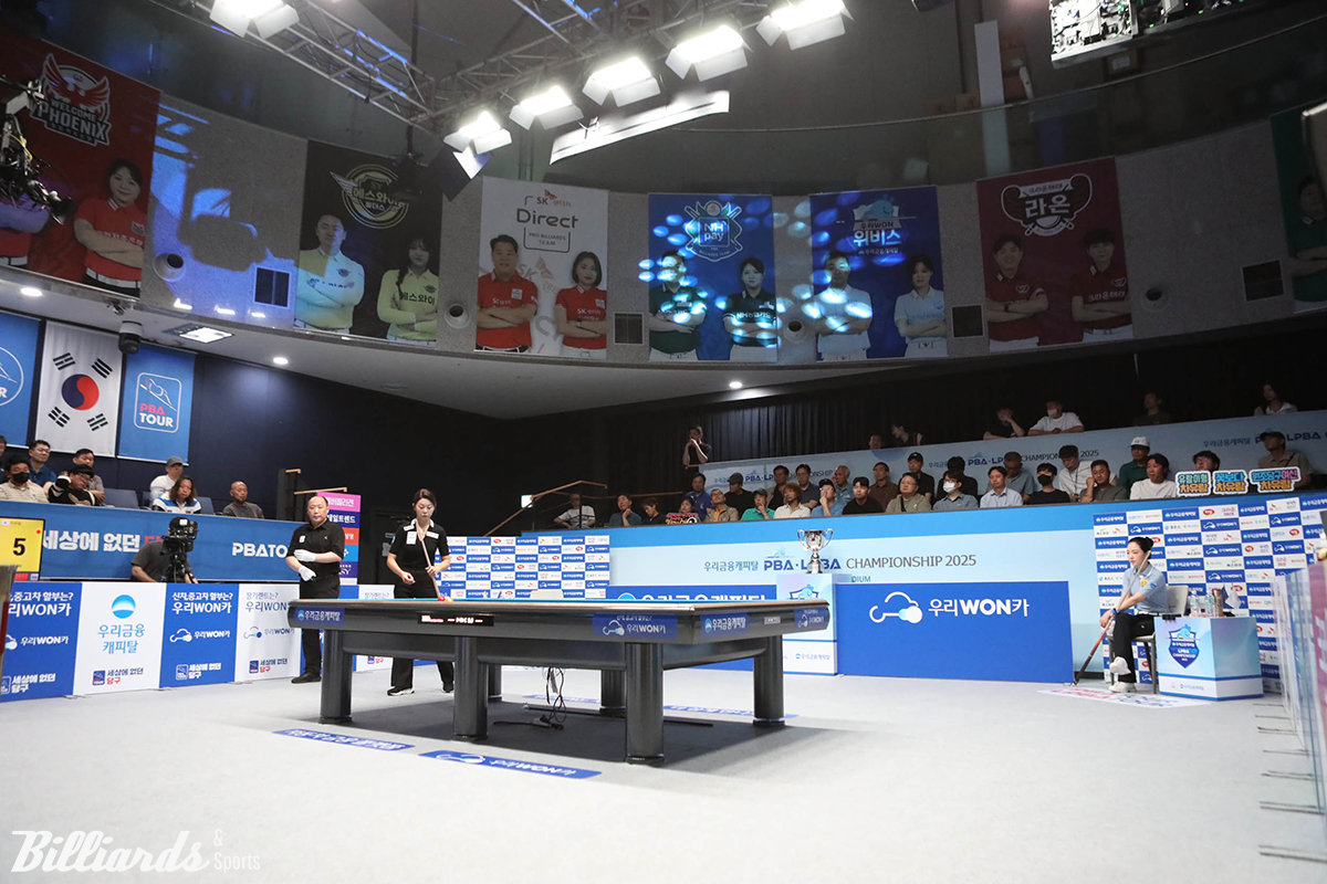 김가영 vs 차유람의 결승 경기 장면.