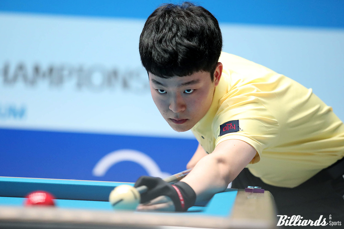 김영원(하림)이 프로당구 시즌 2차 투어 하나카드 PBA 챔피언십 128강전에서 방콕 아시안게임 동메달리스트 김정규와 승부를 벌인다.  사진=이용휘 기자