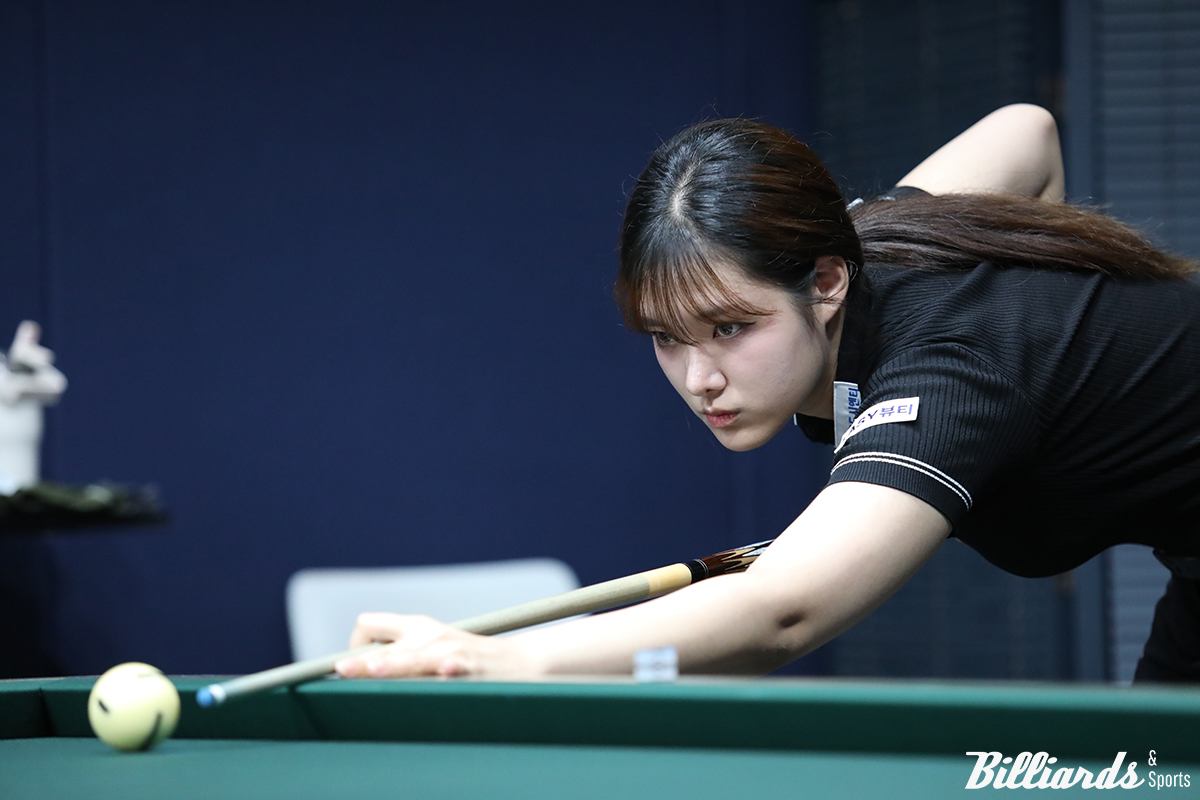 권발해(에스와이)는 응우옌호앙옌니(하림)에게 져 64강에서 짐을 쌌다.