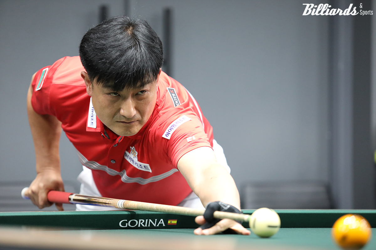 이충복(하이원리조트)은 이날 128강전에서 1, 2세트를 승리한 뒤 3세트와 4세트에 모두 먼저 매치포인트에 도달했지만, 승리 일보 직전에 역전패를 당해 승부치기에서 어렵게 승리를 거뒀다.