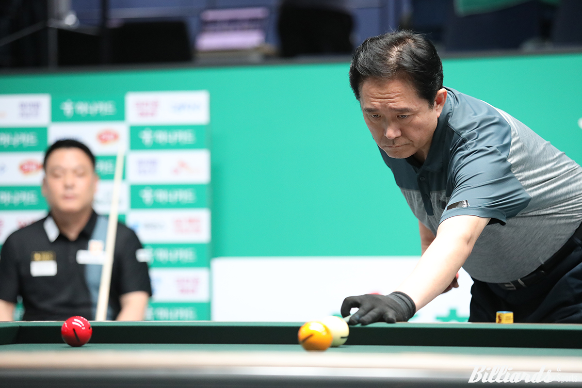 조재호와 128강전에서 대결한 '63세 노장' 이강욱.