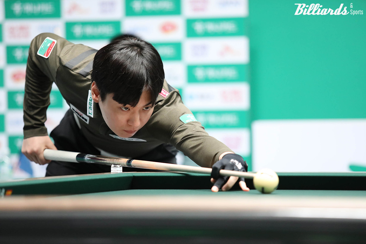 세트스코어 2-1에서 2-2 직전에 14:15로 4세트를 패한 신정주.