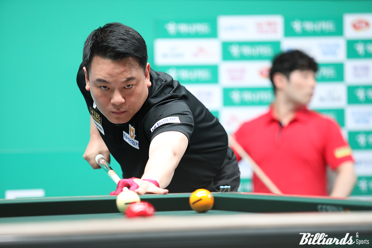 조재호(NH농협카드)가 5일 열린 하나카드 PBA 챔피언십 16강전에서 이길수를 3-1로 꺾고 8강에 진출했다.  사진=고양/이용휘 기자