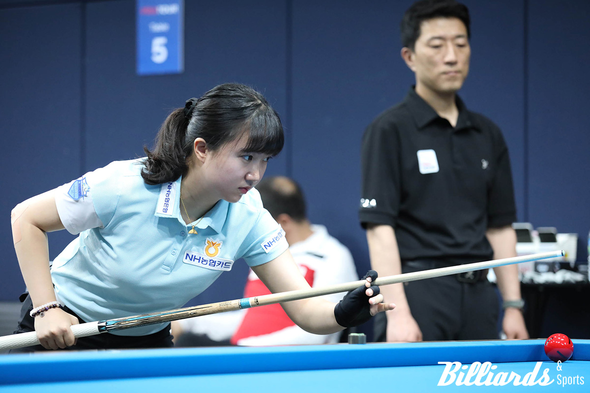 NH농협카드 패치를 달고 대회에 출전한 황민지.