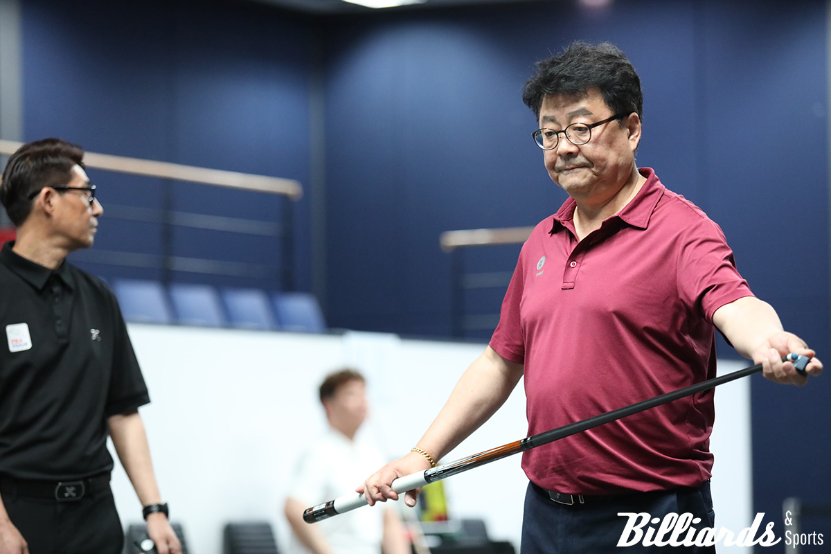 준결승전에서 윤계한과 경기 중인 김무순.