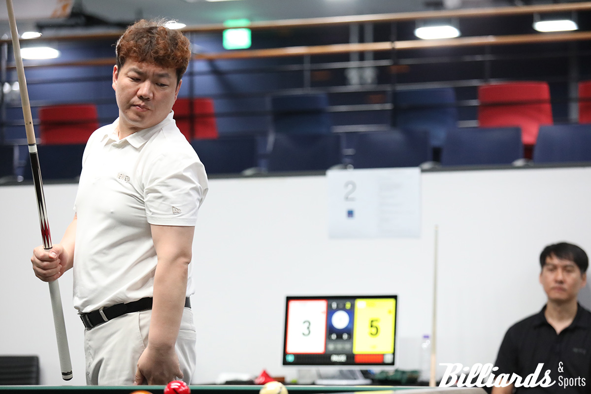 마원희와 대결 중인 이대웅.