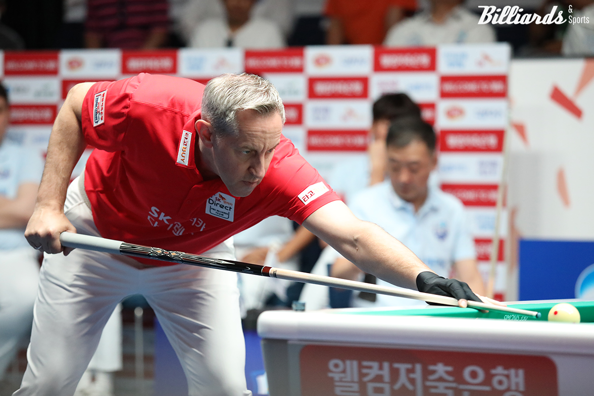 세트스코어 1-3의 대위기에서 5세트를 승리한 SK렌터카 에디 레펀스(벨기에)