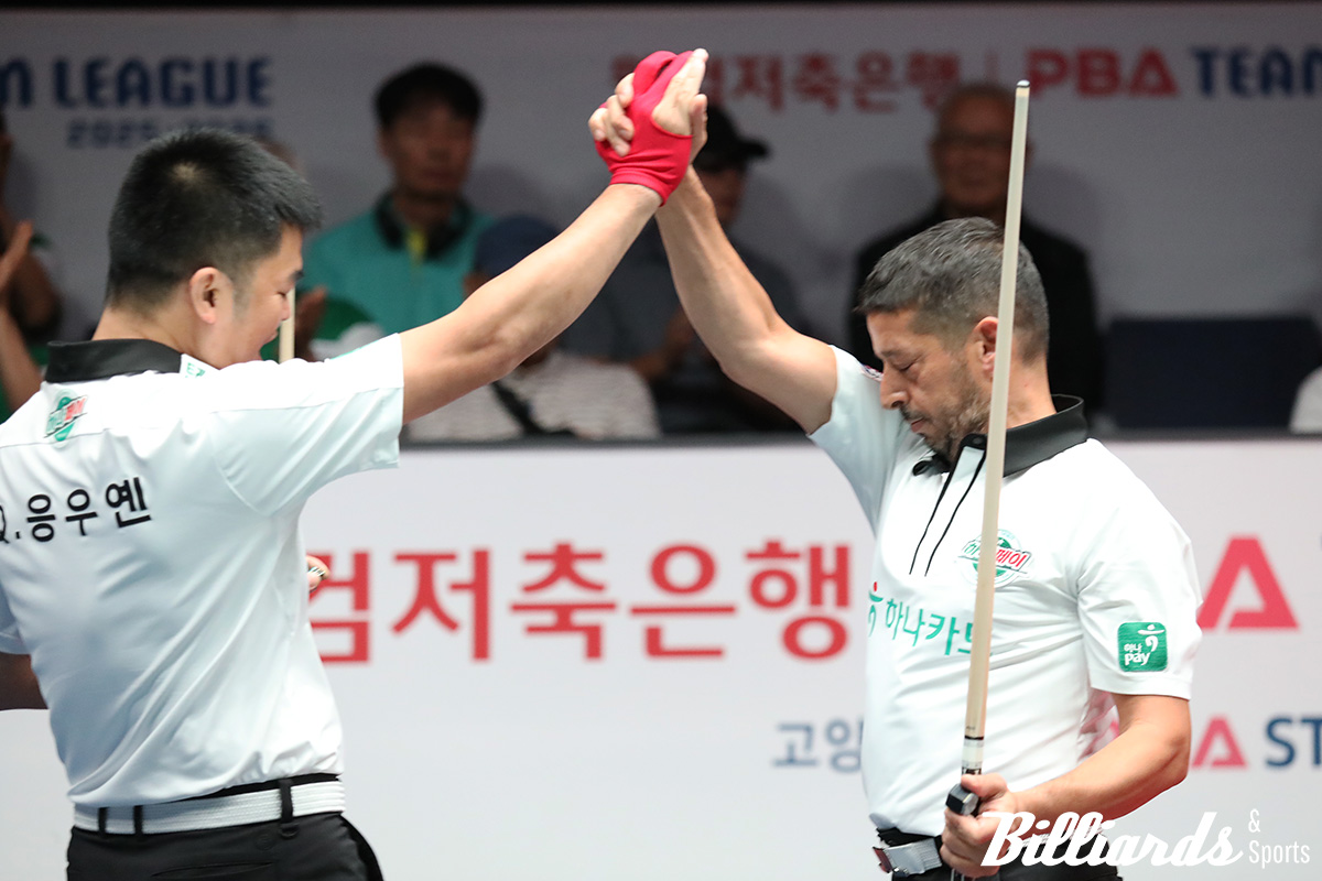 1세트부터 퍼펙트큐를 합작한 하나카드의 응우옌꾸옥응우옌(왼쪽)과 무라트 나지 초클루(오른쪽). 사진=고양/이용휘 기자