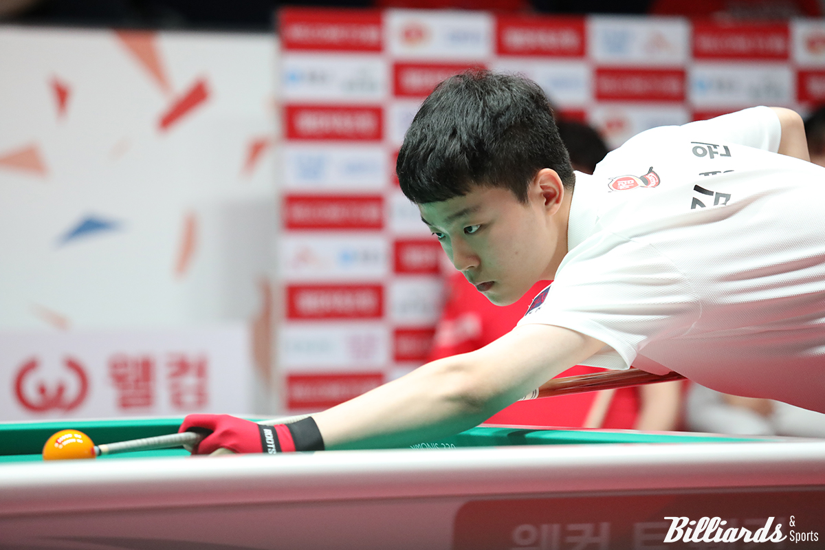 7세트에서 하림의 승리를 확정한 김영원.