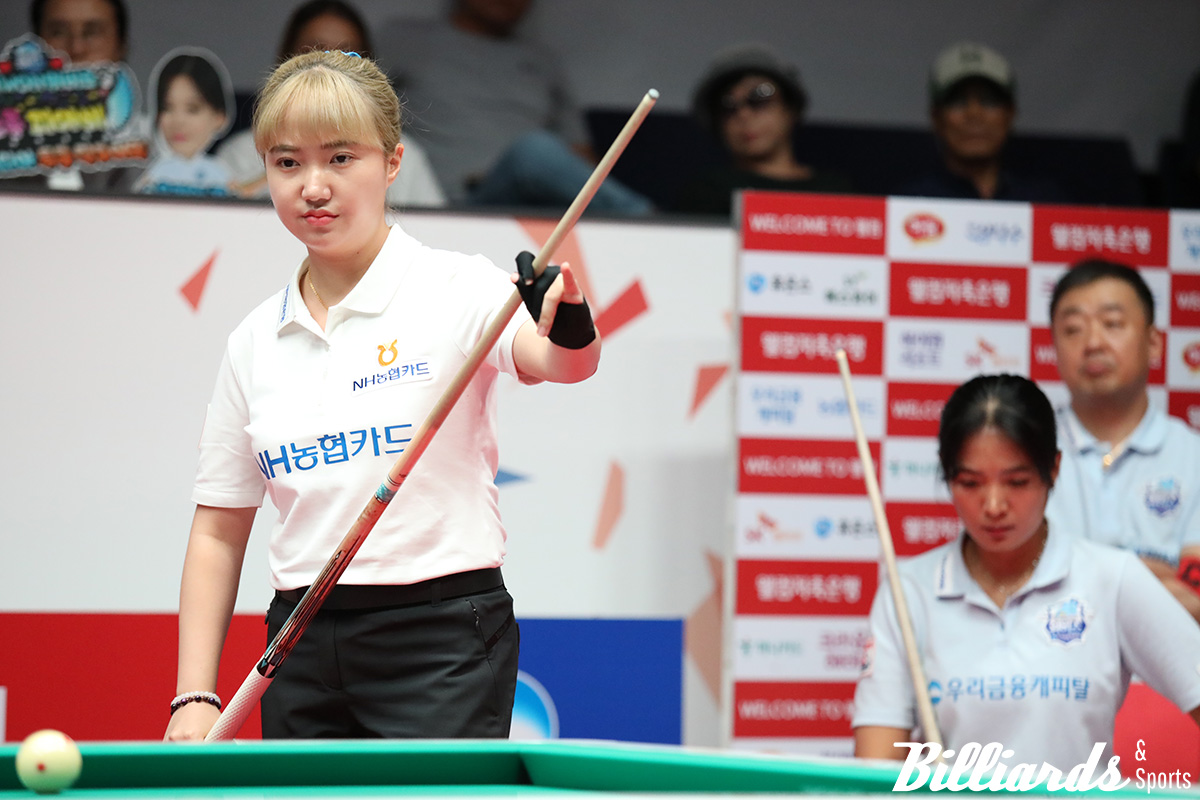 2세트에서 황민지는 스롱-서한솔을 상대로 정수빈과 함께 9:8의 역전승을 거뒀다.