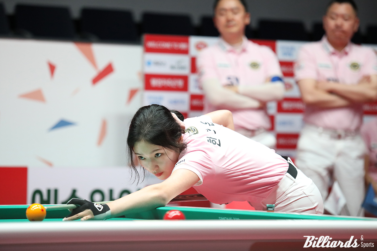 6세트를 승리해 7세트로 승부를 이어간 한지은(에스와이).