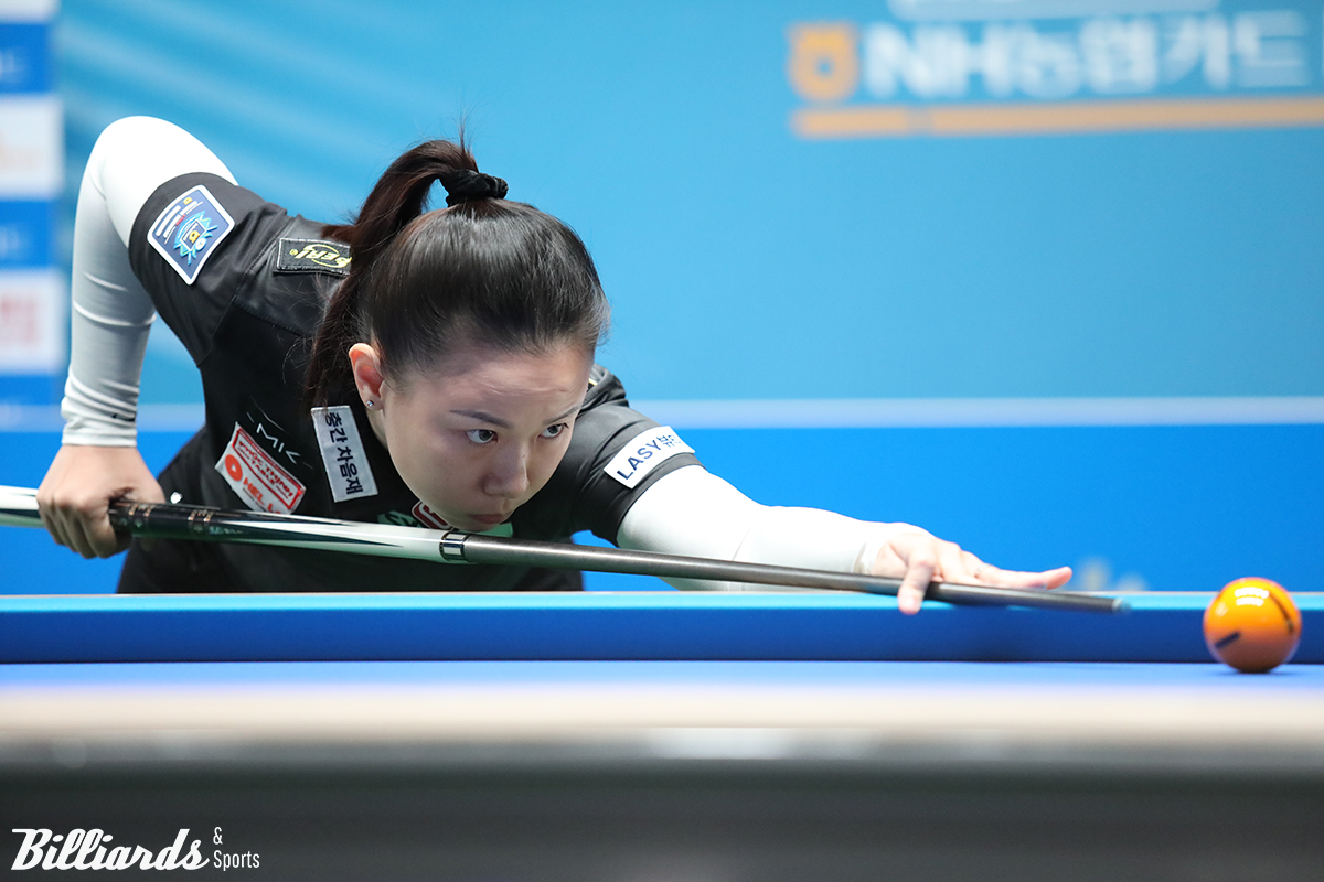 '베트남 특급' 응우옌호앙옌니(에스와이)가 LPBA 3차 투어 64강전에서 '캄보디아 특급' 스롱 피아비(우리금융캐피탈)에 도전한다. 두 선수는 2년 3개월 만에 다시 만나 32강 진출을 놓고 승부를 벌인다.  사진=고양/이용휘 기자, 빌리어즈앤스포츠 DB